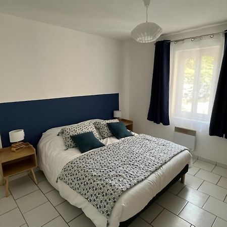 Bel Appartement 2 Chambres Au Coeur Du Village Eyragues Luaran gambar