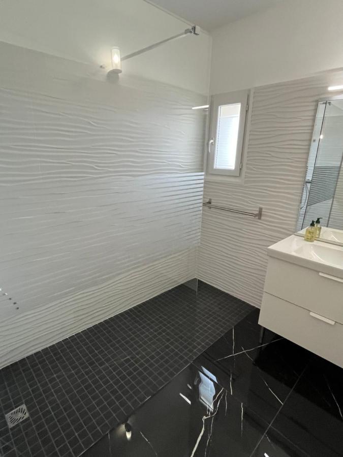 Bel Appartement 2 Chambres Au Coeur Du Village Eyragues Luaran gambar