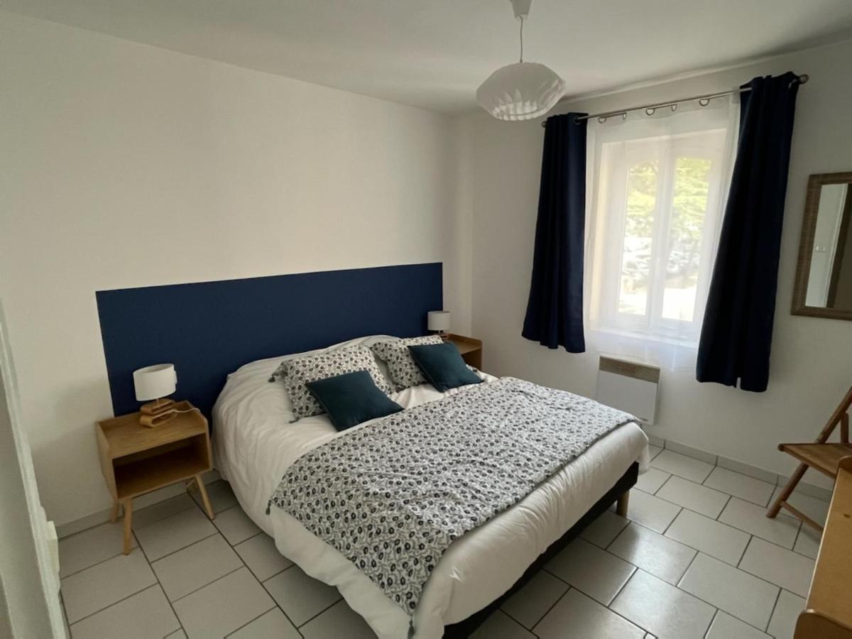Bel Appartement 2 Chambres Au Coeur Du Village Eyragues Luaran gambar